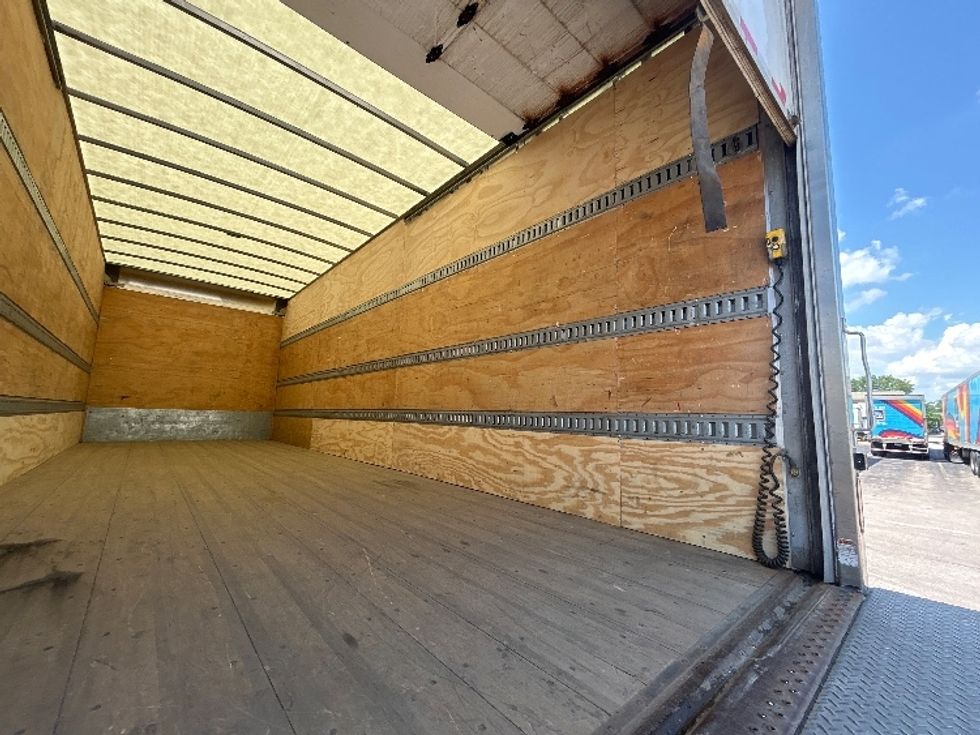 Medium Duty Box Truck-Light and Medium Duty Trucks-International-2020-MV607-Milwaukee-WI-85,629\n\t\tmiles-$ 60,250 - Image 12