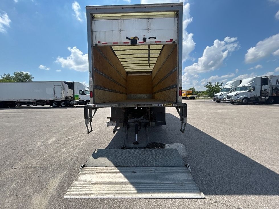 Medium Duty Box Truck-Light and Medium Duty Trucks-International-2020-MV607-Milwaukee-WI-85,629\n\t\tmiles-$ 60,250 - Image 9