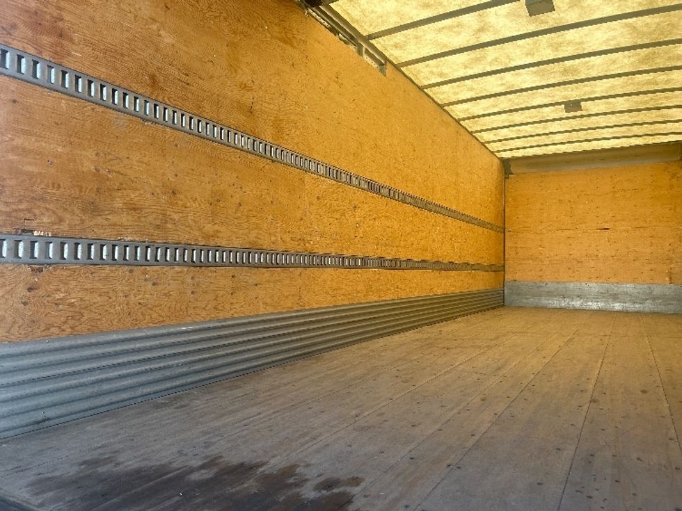 Medium Duty Box Truck-Light and Medium Duty Trucks-International-2020-MV607-Mississauga-ON-101,467\n\t\tkm-$ 82,000 - Image 11