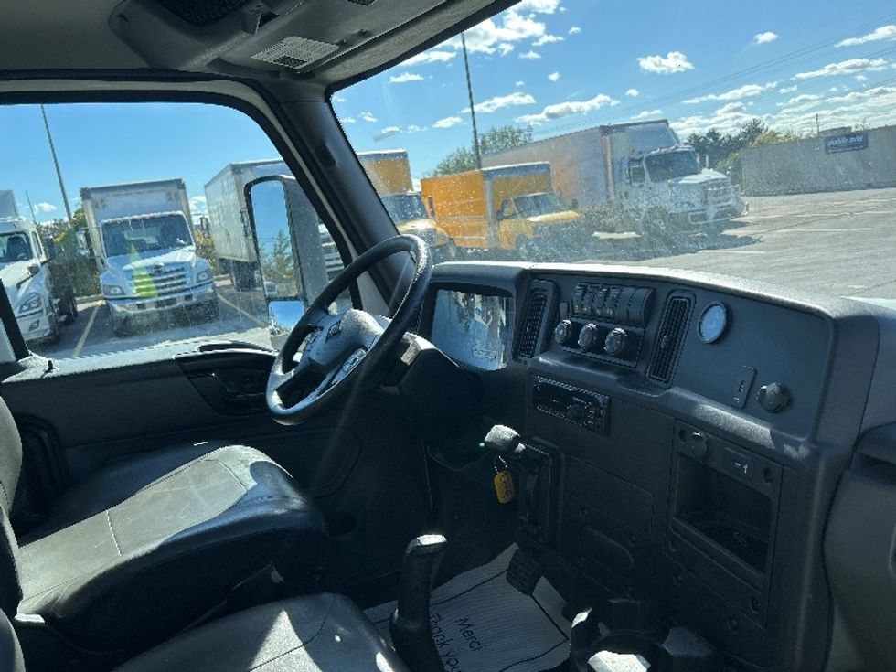 Medium Duty Box Truck-Light and Medium Duty Trucks-International-2020-MV607-Mississauga-ON-101,467\n\t\tkm-$ 82,000 - Image 22