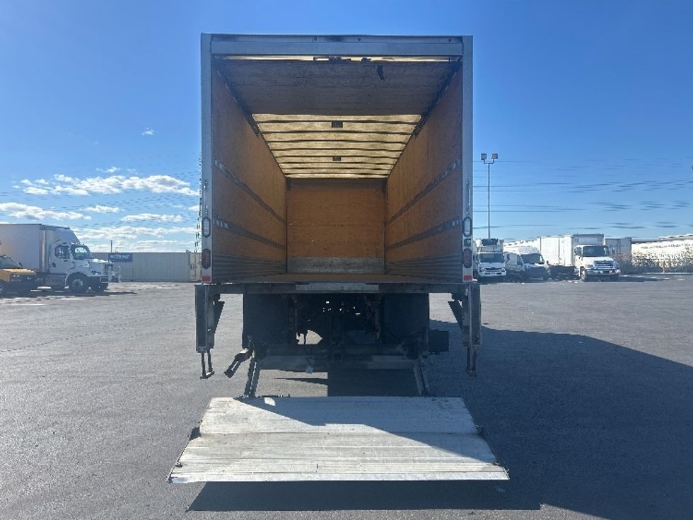 Medium Duty Box Truck-Light and Medium Duty Trucks-International-2020-MV607-Mississauga-ON-101,467\n\t\tkm-$ 82,000 - Image 9