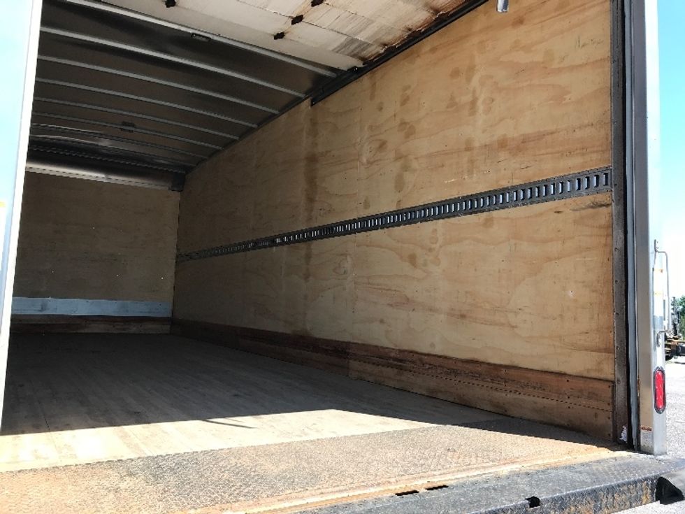 Medium Duty Box Truck-Light and Medium Duty Trucks-International-2020-MV607-Mississauga-ON-121,888\n\t\tkm-$ 62,500 - Image 12