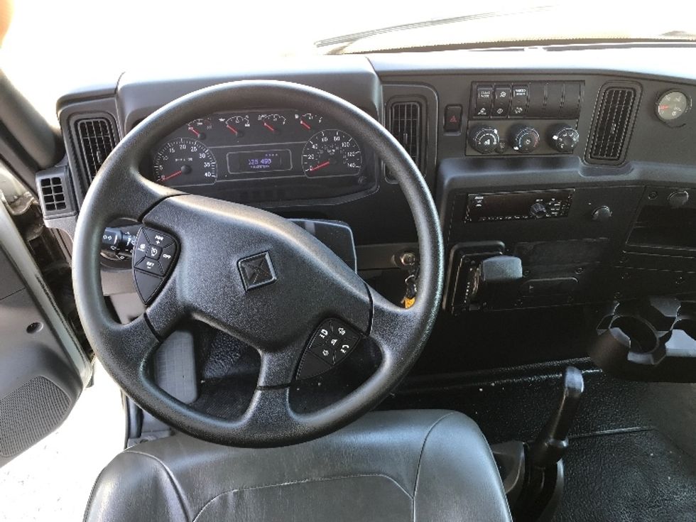 Medium Duty Box Truck-Light and Medium Duty Trucks-International-2020-MV607-Mississauga-ON-121,888\n\t\tkm-$ 62,500 - Image 18