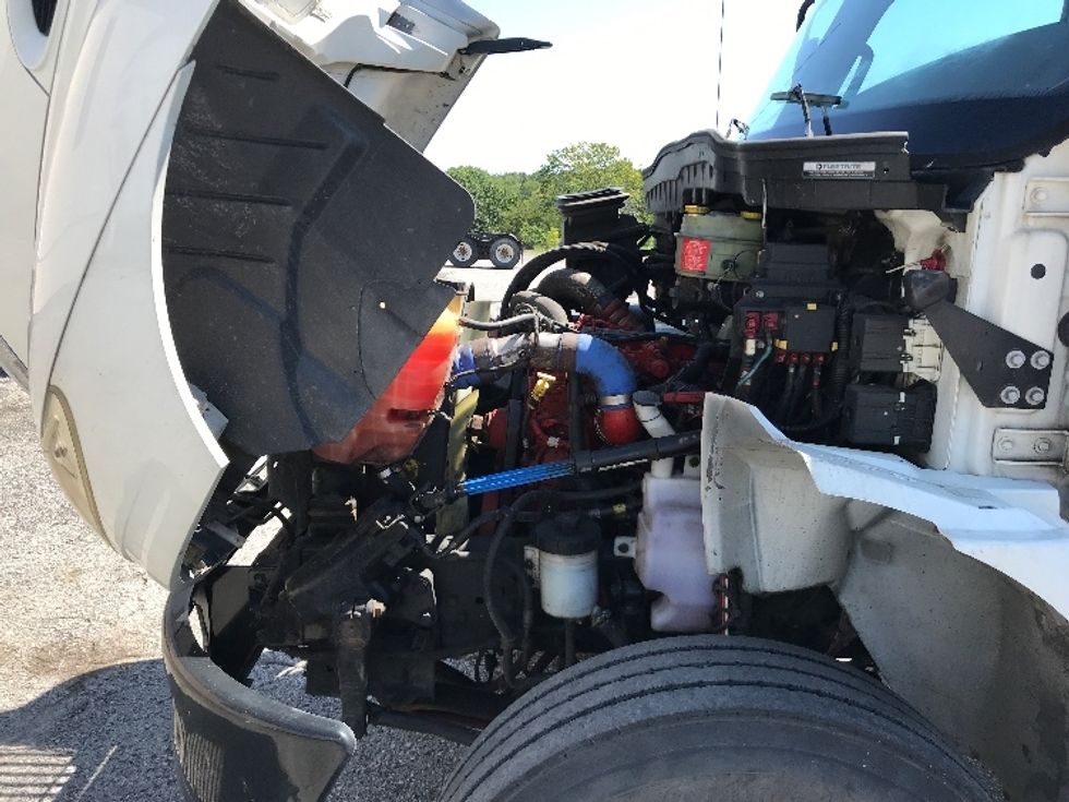 Medium Duty Box Truck-Light and Medium Duty Trucks-International-2020-MV607-Mississauga-ON-121,888\n\t\tkm-$ 62,500 - Image 24