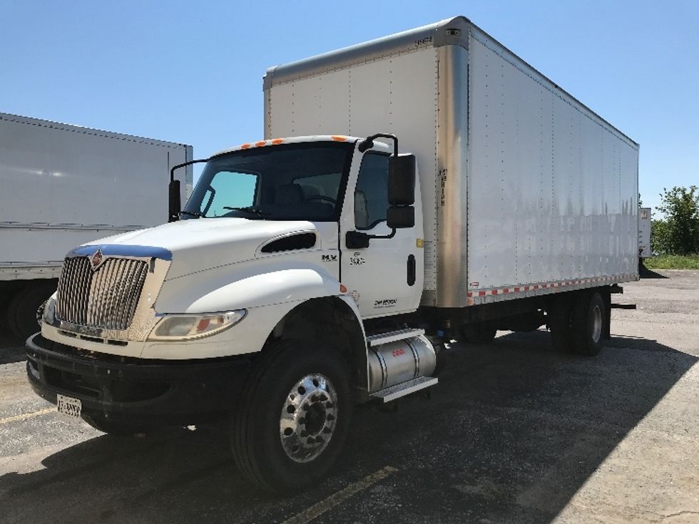 Medium Duty Box Truck-Light and Medium Duty Trucks-International-2020-MV607-Mississauga-ON-121,888\n\t\tkm-$ 62,500 - Image 3