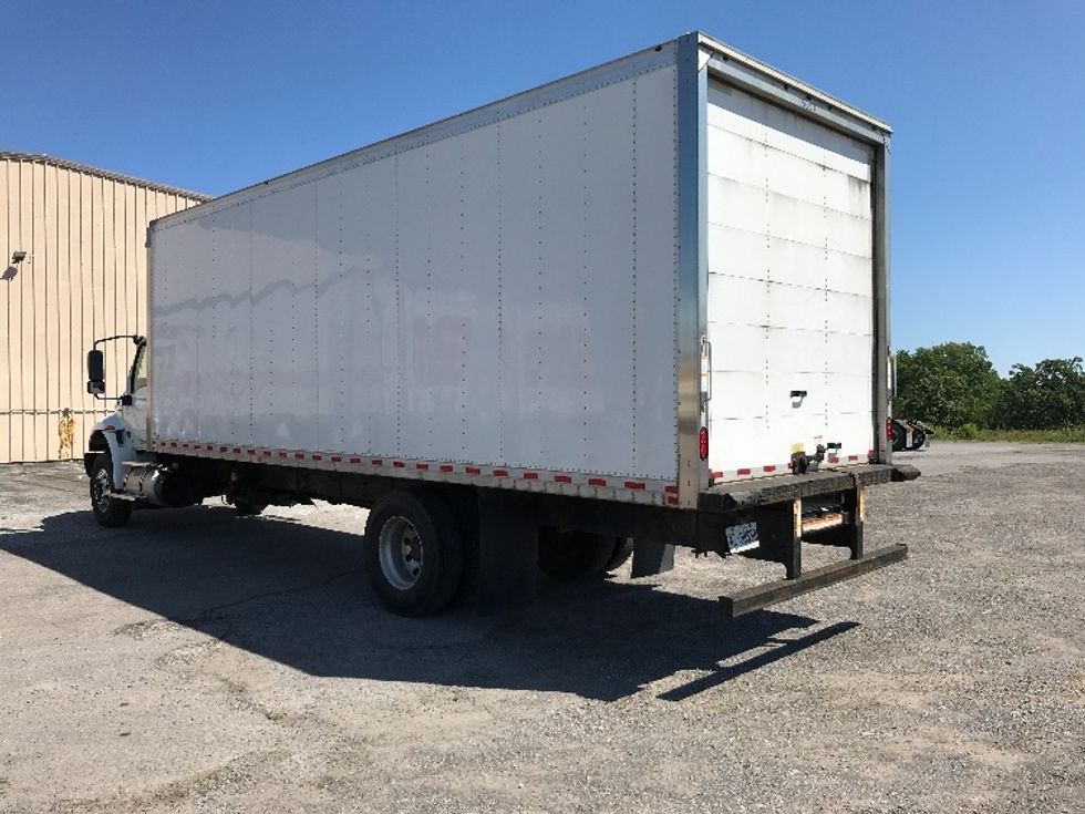 Medium Duty Box Truck-Light and Medium Duty Trucks-International-2020-MV607-Mississauga-ON-121,888\n\t\tkm-$ 62,500 - Image 6