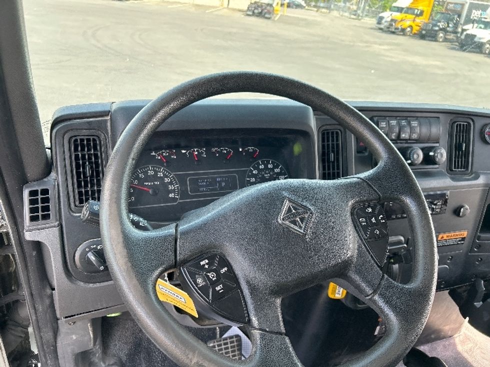 Medium Duty Box Truck-Light and Medium Duty Trucks-International-2020-MV607-Mississauga-ON-127,909\n\t\tkm-$ 60,000 - Image 16