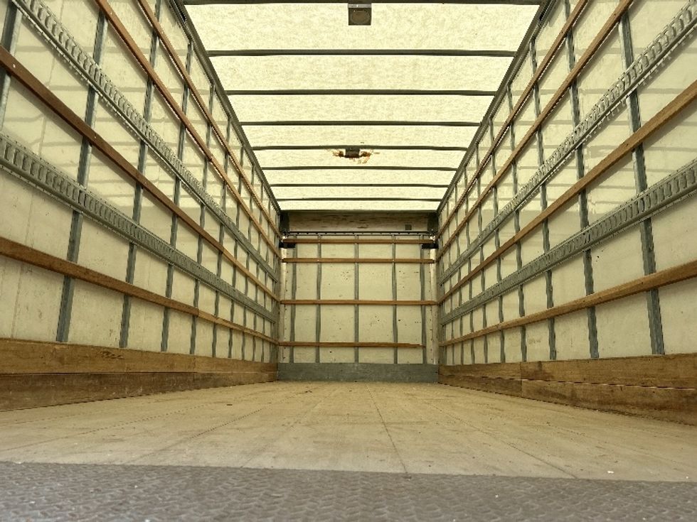Medium Duty Box Truck-Light and Medium Duty Trucks-International-2020-MV607-Mississauga-ON-127,909\n\t\tkm-$ 60,000 - Image 8