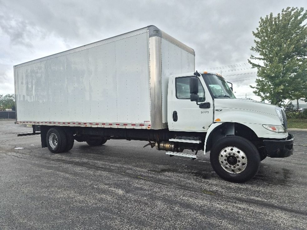 Medium Duty Box Truck-Light and Medium Duty Trucks-International-2020-MV607-Mississauga-ON-135,432\n\t\tkm-$ 62,750 - Image 1