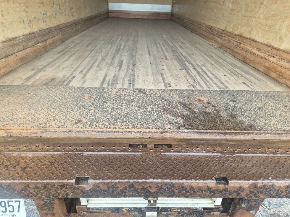 Medium Duty Box Truck-Light and Medium Duty Trucks-International-2020-MV607-Mississauga-ON-135,432\n\t\tkm-$ 62,750 - Image 10