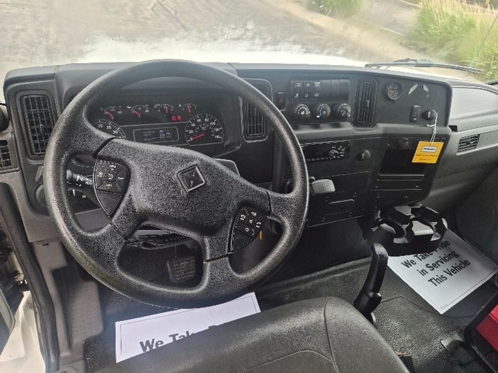 Medium Duty Box Truck-Light and Medium Duty Trucks-International-2020-MV607-Mississauga-ON-135,432\n\t\tkm-$ 62,750 - Image 18