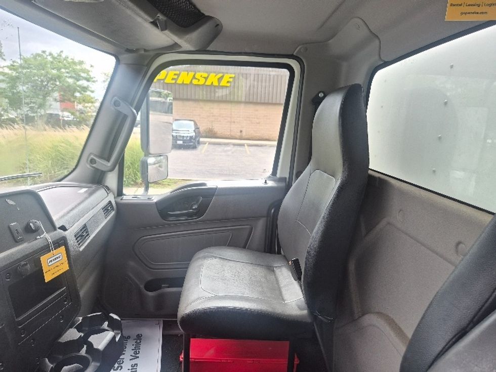 Medium Duty Box Truck-Light and Medium Duty Trucks-International-2020-MV607-Mississauga-ON-135,432\n\t\tkm-$ 62,750 - Image 19