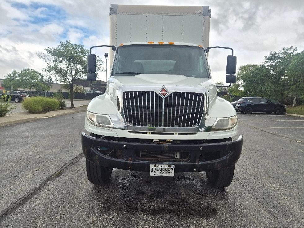 Medium Duty Box Truck-Light and Medium Duty Trucks-International-2020-MV607-Mississauga-ON-135,432\n\t\tkm-$ 62,750 - Image 2