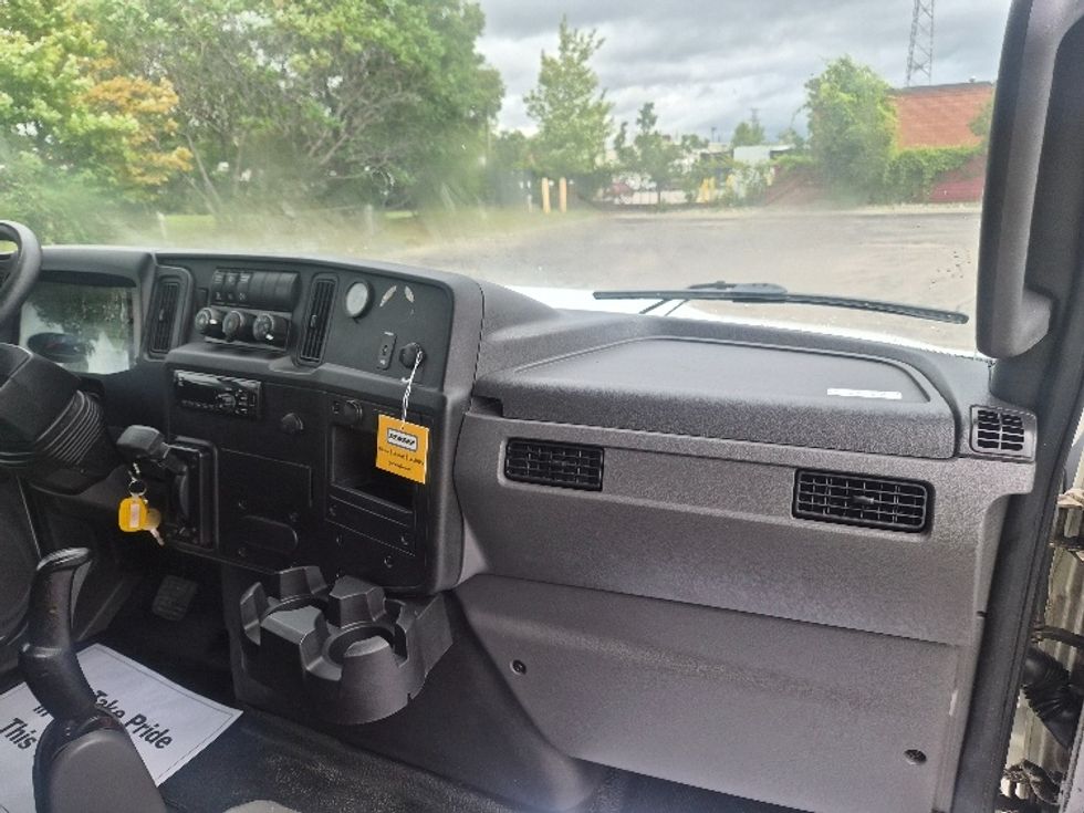 Medium Duty Box Truck-Light and Medium Duty Trucks-International-2020-MV607-Mississauga-ON-135,432\n\t\tkm-$ 62,750 - Image 21