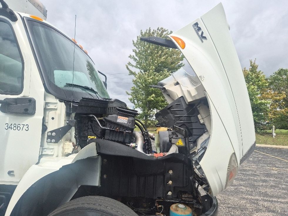 Medium Duty Box Truck-Light and Medium Duty Trucks-International-2020-MV607-Mississauga-ON-135,432\n\t\tkm-$ 62,750 - Image 23