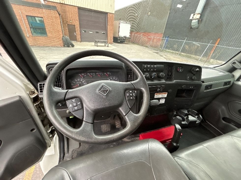 Medium Duty Box Truck-Light and Medium Duty Trucks-International-2020-MV607-Mississauga-ON-157,628\n\t\tkm-$ 74,500 - Image 17