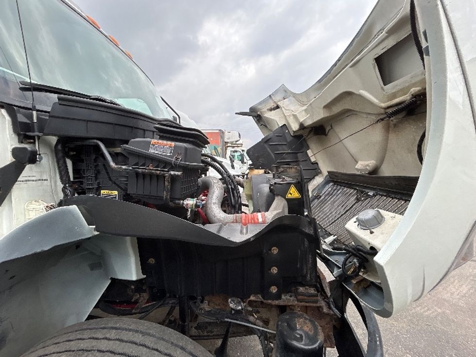 Medium Duty Box Truck-Light and Medium Duty Trucks-International-2020-MV607-Mississauga-ON-157,628\n\t\tkm-$ 74,500 - Image 22
