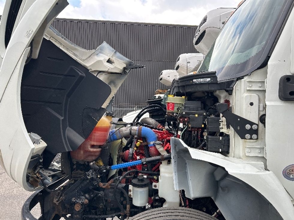 Medium Duty Box Truck-Light and Medium Duty Trucks-International-2020-MV607-Mississauga-ON-157,628\n\t\tkm-$ 74,500 - Image 23