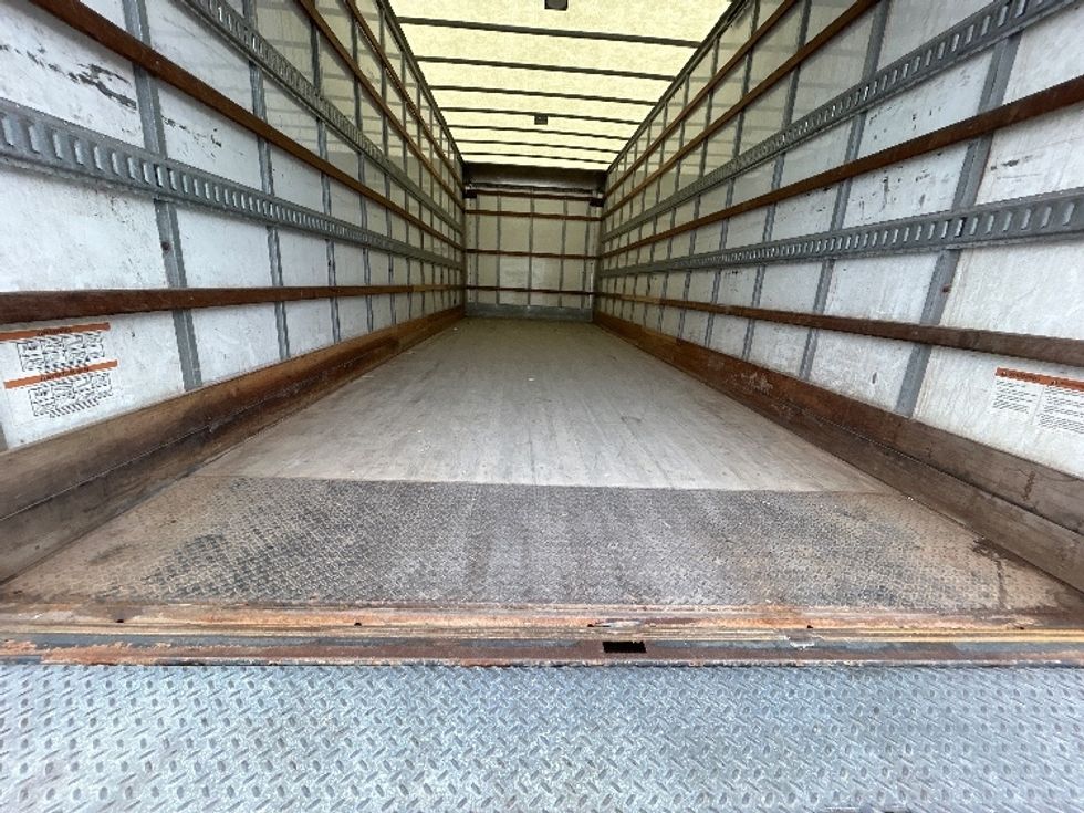 Medium Duty Box Truck-Light and Medium Duty Trucks-International-2020-MV607-Mississauga-ON-157,628\n\t\tkm-$ 74,500 - Image 9
