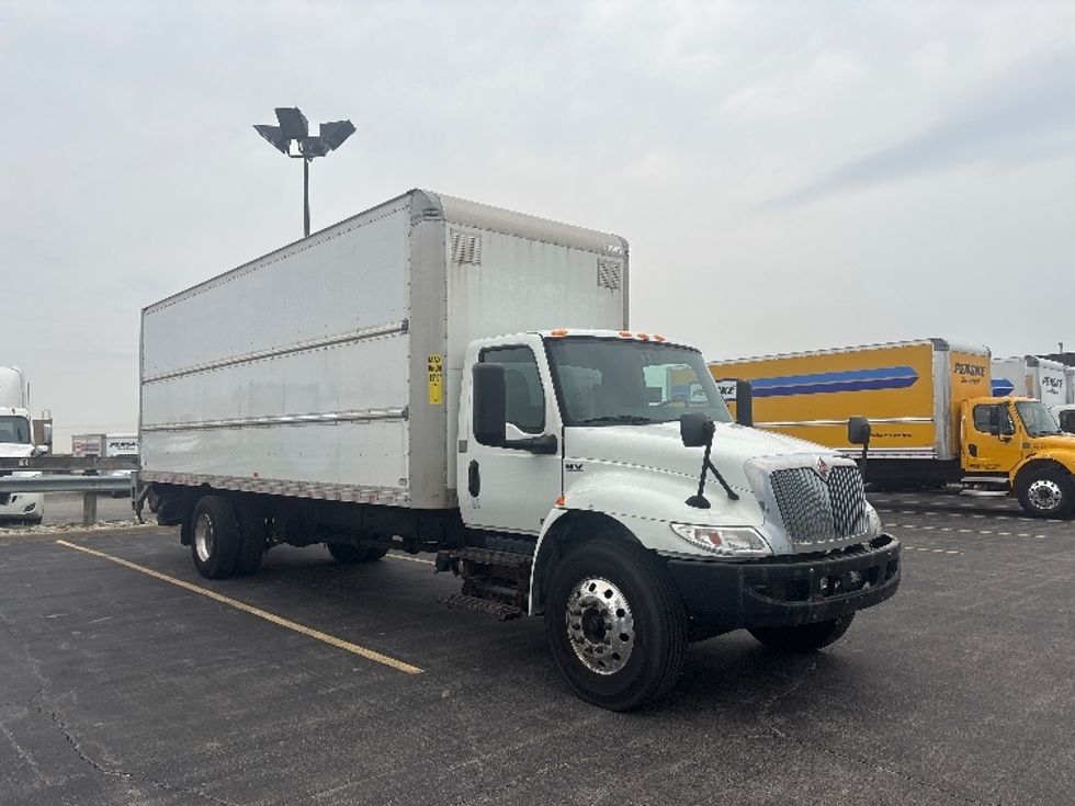 Medium Duty Box Truck-Light and Medium Duty Trucks-International-2020-MV607-Mississauga-ON-164,300\n\t\tkm-$ 57,750 - Image 1