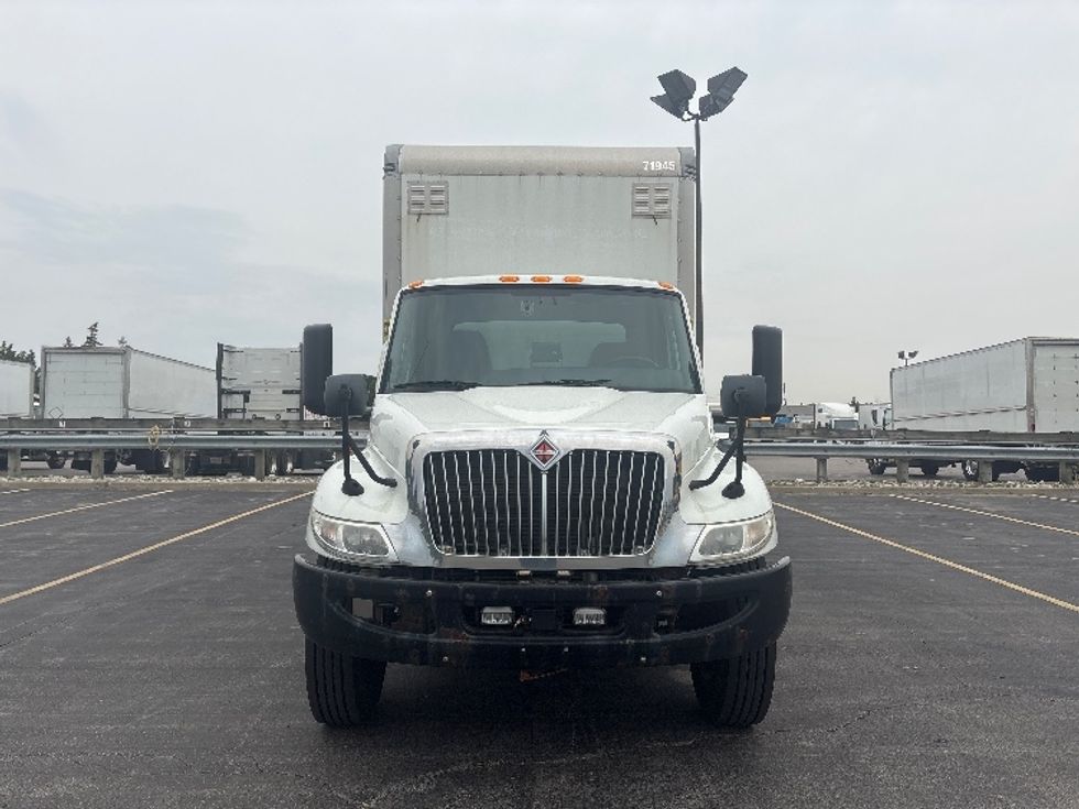 Medium Duty Box Truck-Light and Medium Duty Trucks-International-2020-MV607-Mississauga-ON-164,300\n\t\tkm-$ 57,750 - Image 2