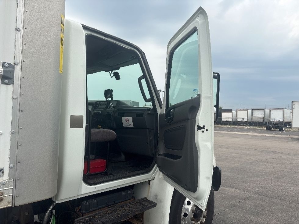 Medium Duty Box Truck-Light and Medium Duty Trucks-International-2020-MV607-Mississauga-ON-164,300\n\t\tkm-$ 57,750 - Image 20