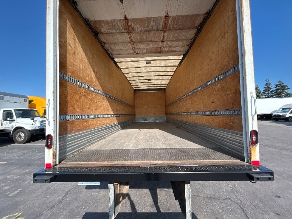Medium Duty Box Truck-Light and Medium Duty Trucks-International-2020-MV607-Mississauga-ON-165,814\n\t\tkm-$ 61,500 - Image 10