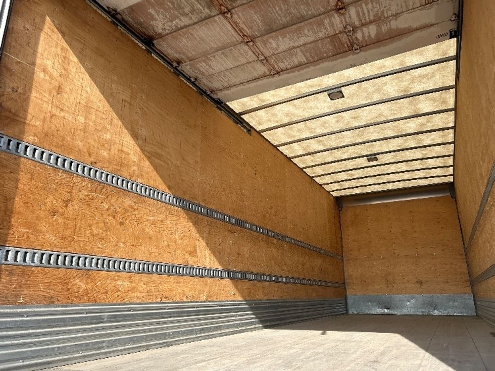 Medium Duty Box Truck-Light and Medium Duty Trucks-International-2020-MV607-Mississauga-ON-165,814\n\t\tkm-$ 61,500 - Image 11