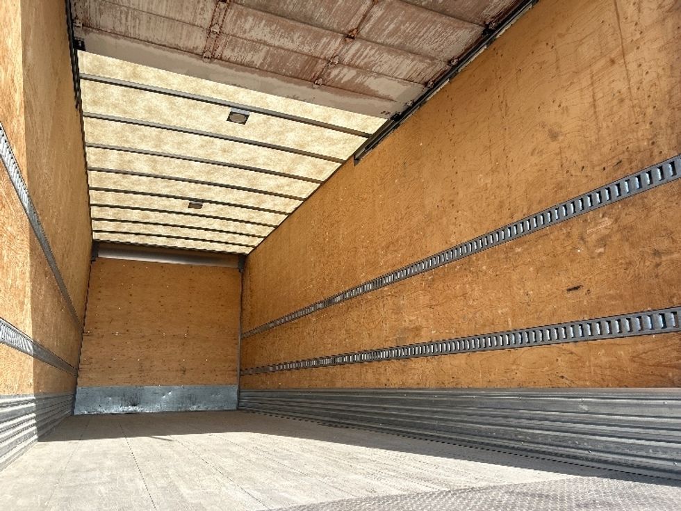 Medium Duty Box Truck-Light and Medium Duty Trucks-International-2020-MV607-Mississauga-ON-165,814\n\t\tkm-$ 61,500 - Image 12