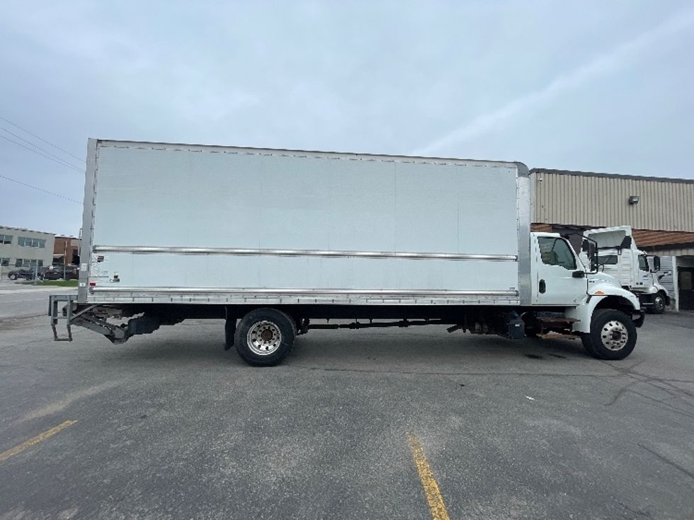 Medium Duty Box Truck-Light and Medium Duty Trucks-International-2020-MV607-Mississauga-ON-215,360\n\t\tkm-$ 69,750 - Image 15