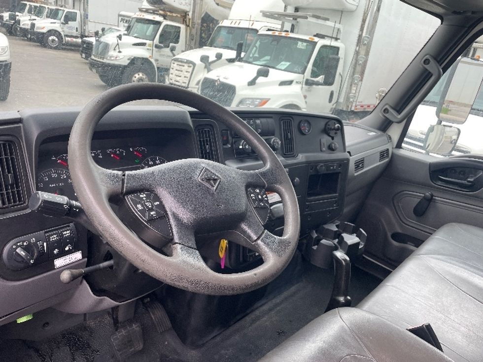Medium Duty Box Truck-Light and Medium Duty Trucks-International-2020-MV607-Mississauga-ON-215,360\n\t\tkm-$ 69,750 - Image 17