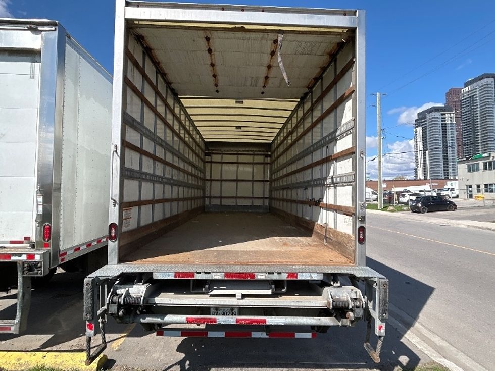 Medium Duty Box Truck-Light and Medium Duty Trucks-International-2020-MV607-Mississauga-ON-215,360\n\t\tkm-$ 69,750 - Image 8