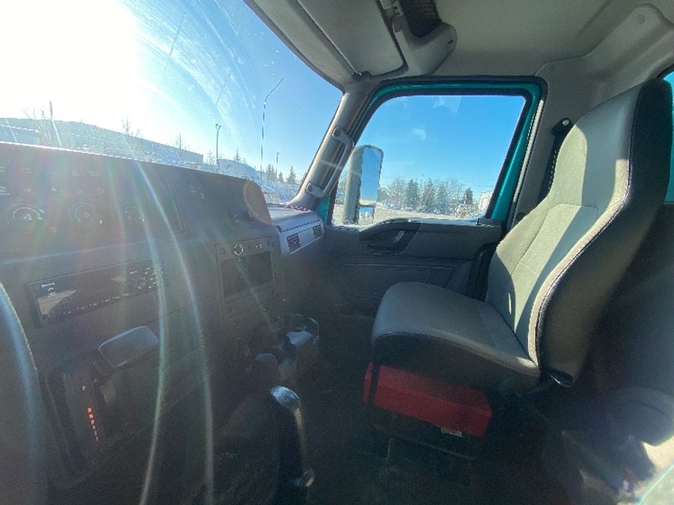 Medium Duty Box Truck-Light and Medium Duty Trucks-International-2020-MV607-Mississauga-ON-240,885\n\t\tkm-$ 63,000 - Image 19