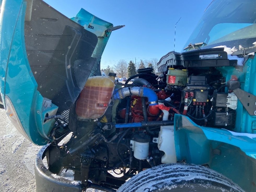 Medium Duty Box Truck-Light and Medium Duty Trucks-International-2020-MV607-Mississauga-ON-240,885\n\t\tkm-$ 63,000 - Image 24