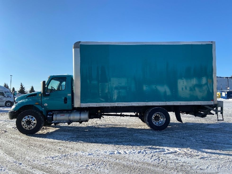 Medium Duty Box Truck-Light and Medium Duty Trucks-International-2020-MV607-Mississauga-ON-240,885\n\t\tkm-$ 63,000 - Image 4