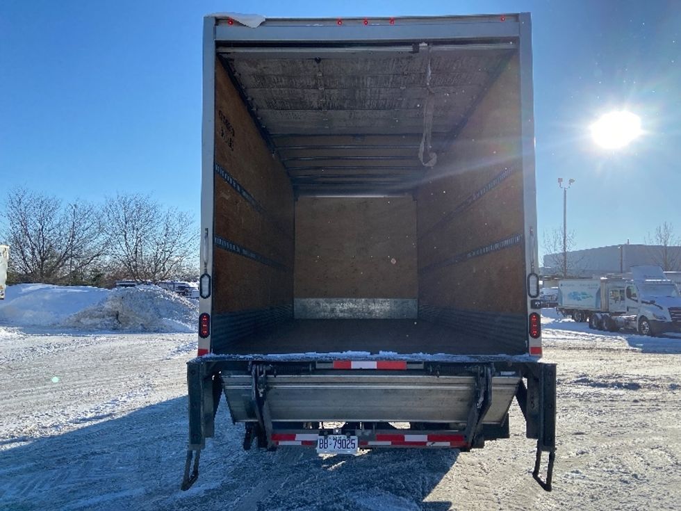 Medium Duty Box Truck-Light and Medium Duty Trucks-International-2020-MV607-Mississauga-ON-240,885\n\t\tkm-$ 63,000 - Image 8