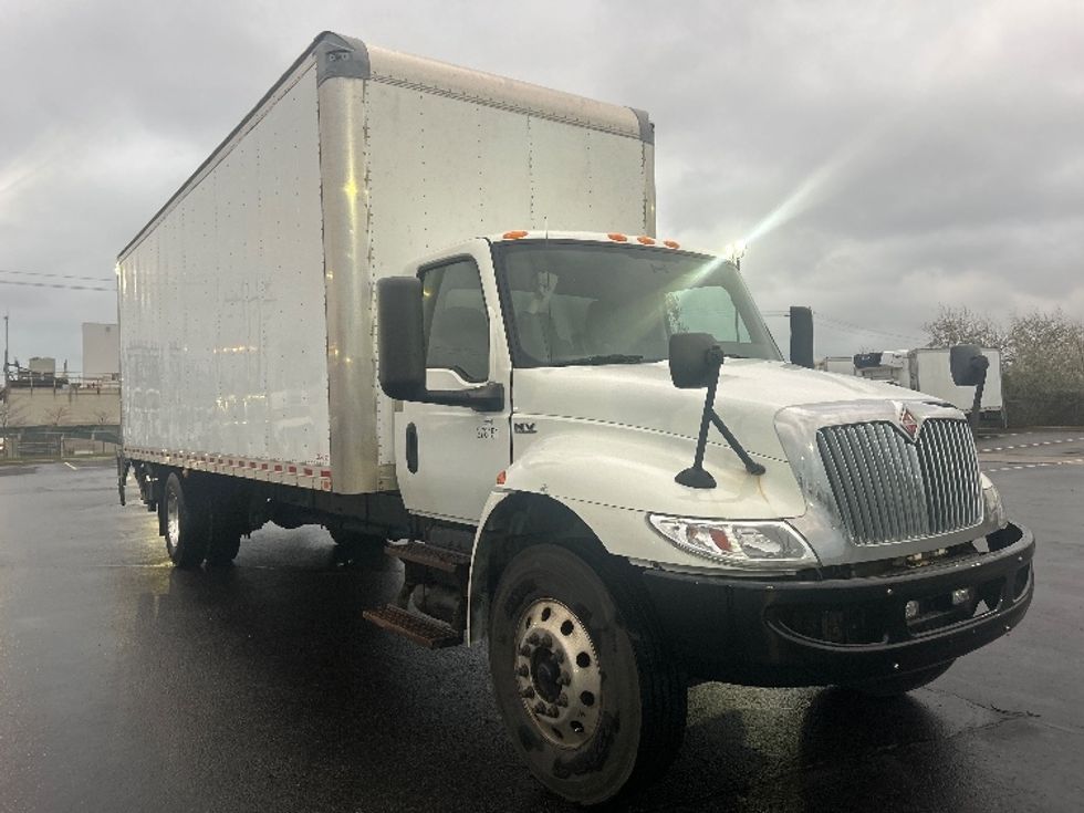 Medium Duty Box Truck-Light and Medium Duty Trucks-International-2020-MV607-Mississauga-ON-256,273\n\t\tkm-$ 58,500 - Image 1