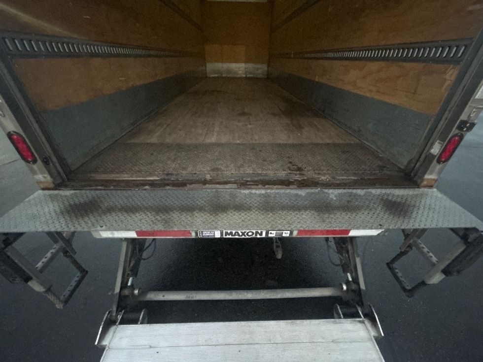 Medium Duty Box Truck-Light and Medium Duty Trucks-International-2020-MV607-Mississauga-ON-256,273\n\t\tkm-$ 58,500 - Image 10