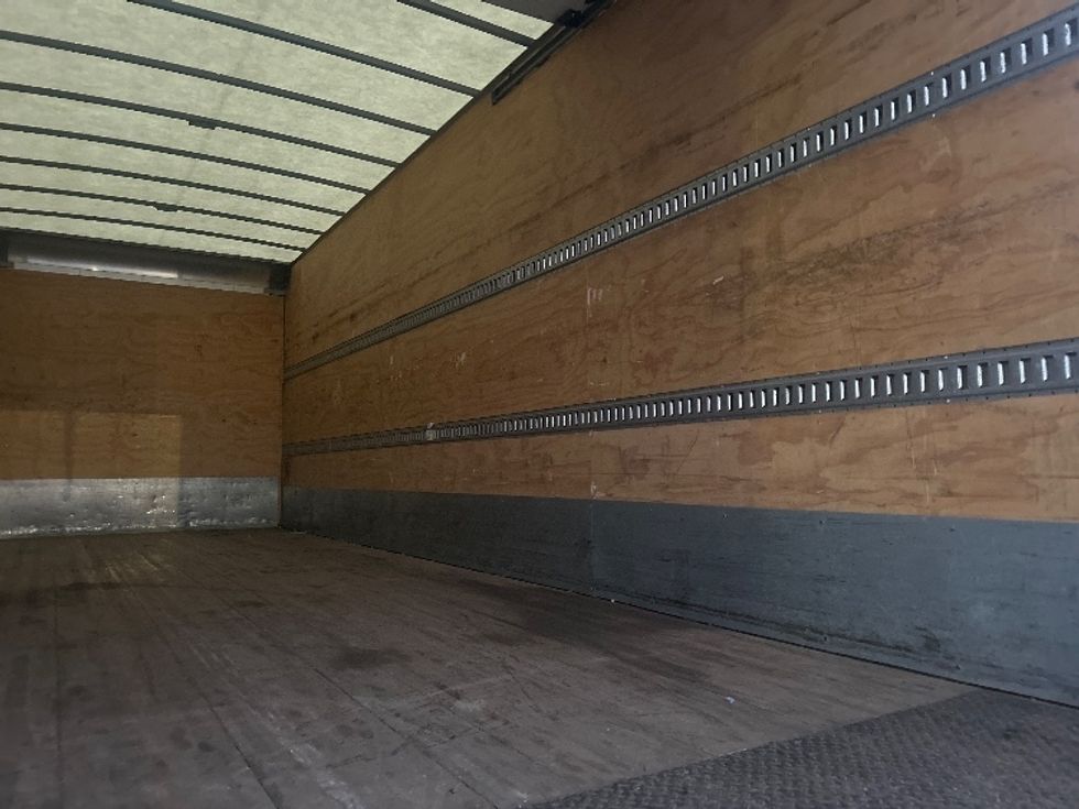 Medium Duty Box Truck-Light and Medium Duty Trucks-International-2020-MV607-Mississauga-ON-256,273\n\t\tkm-$ 58,500 - Image 12
