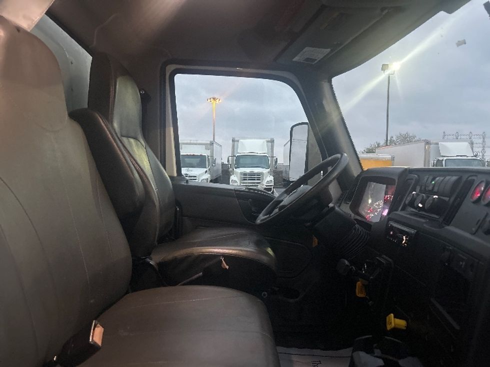 Medium Duty Box Truck-Light and Medium Duty Trucks-International-2020-MV607-Mississauga-ON-256,273\n\t\tkm-$ 58,500 - Image 22