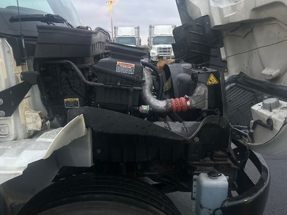 Medium Duty Box Truck-Light and Medium Duty Trucks-International-2020-MV607-Mississauga-ON-256,273\n\t\tkm-$ 58,500 - Image 23