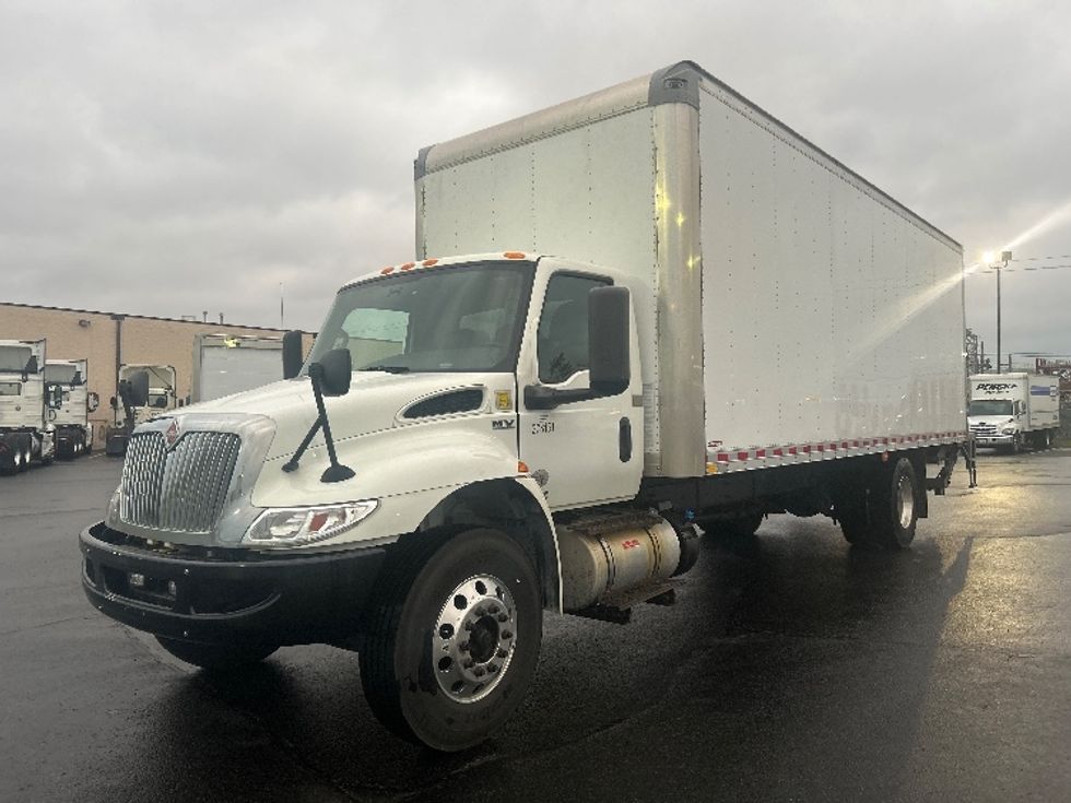 Medium Duty Box Truck-Light and Medium Duty Trucks-International-2020-MV607-Mississauga-ON-256,273\n\t\tkm-$ 58,500 - Image 3
