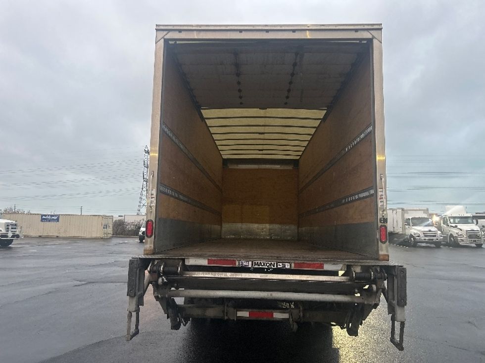 Medium Duty Box Truck-Light and Medium Duty Trucks-International-2020-MV607-Mississauga-ON-256,273\n\t\tkm-$ 58,500 - Image 8