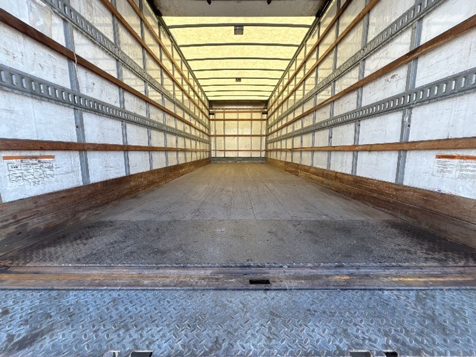 Medium Duty Box Truck-Light and Medium Duty Trucks-International-2020-MV607-Mississauga-ON-263,251\n\t\tkm-$ 51,750 - Image 10
