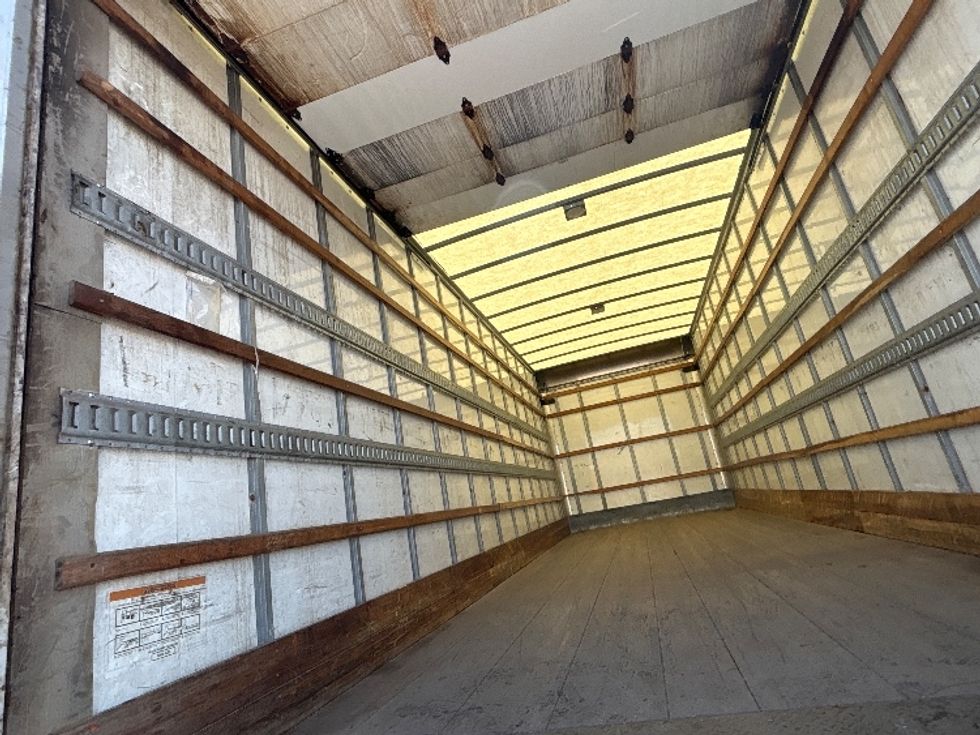 Medium Duty Box Truck-Light and Medium Duty Trucks-International-2020-MV607-Mississauga-ON-263,251\n\t\tkm-$ 51,750 - Image 11