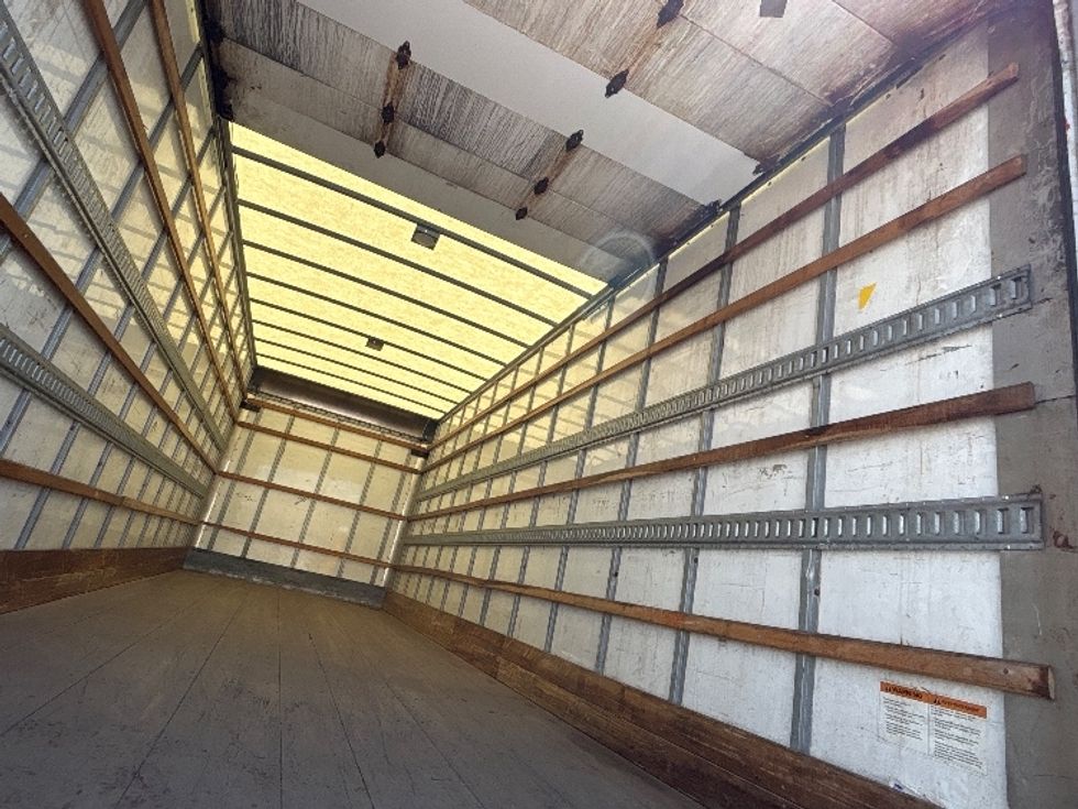 Medium Duty Box Truck-Light and Medium Duty Trucks-International-2020-MV607-Mississauga-ON-263,251\n\t\tkm-$ 51,750 - Image 12