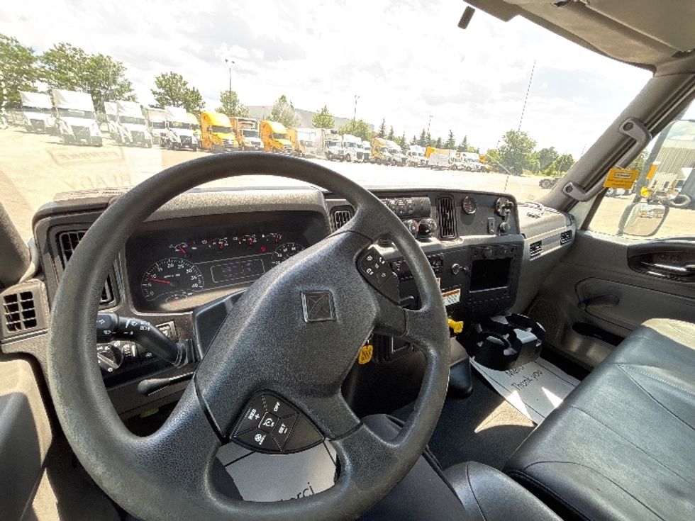 Medium Duty Box Truck-Light and Medium Duty Trucks-International-2020-MV607-Mississauga-ON-263,251\n\t\tkm-$ 51,750 - Image 17