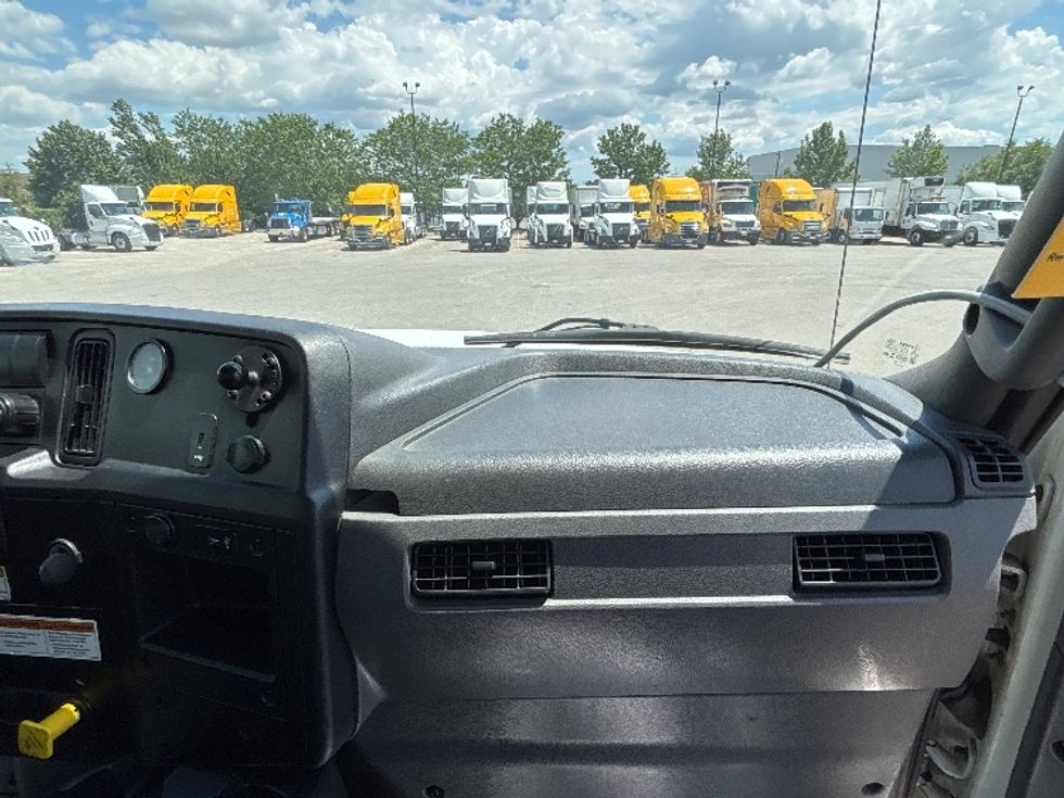 Medium Duty Box Truck-Light and Medium Duty Trucks-International-2020-MV607-Mississauga-ON-263,251\n\t\tkm-$ 51,750 - Image 21