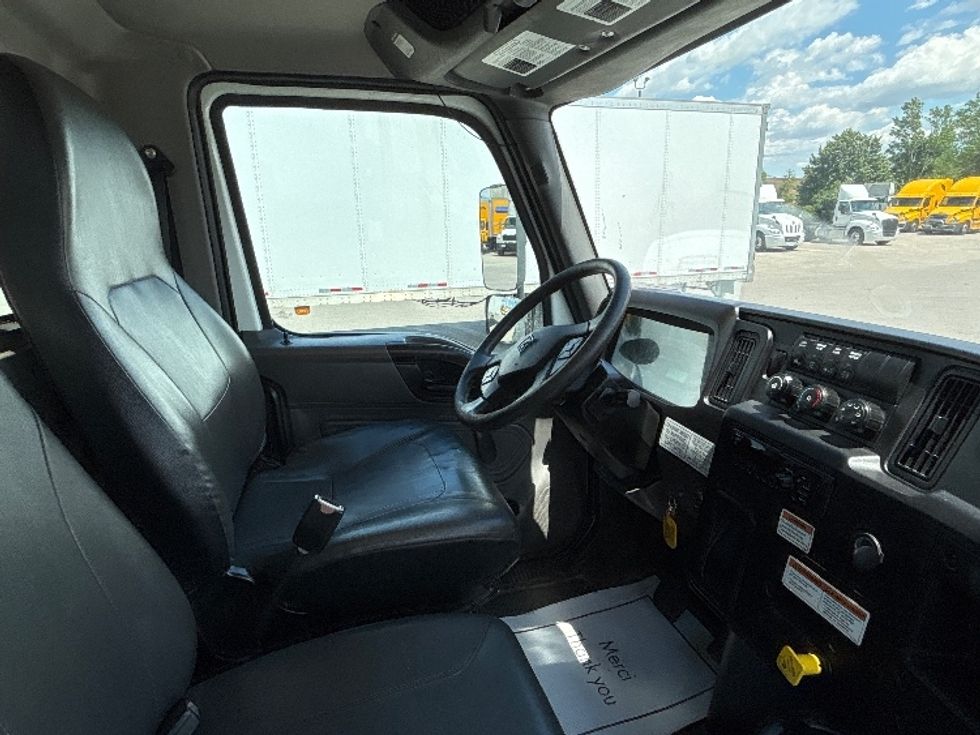 Medium Duty Box Truck-Light and Medium Duty Trucks-International-2020-MV607-Mississauga-ON-263,251\n\t\tkm-$ 51,750 - Image 22