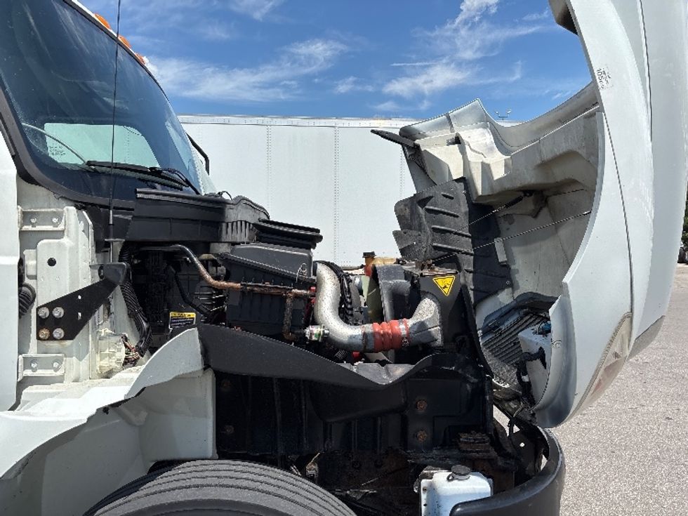 Medium Duty Box Truck-Light and Medium Duty Trucks-International-2020-MV607-Mississauga-ON-263,251\n\t\tkm-$ 51,750 - Image 23